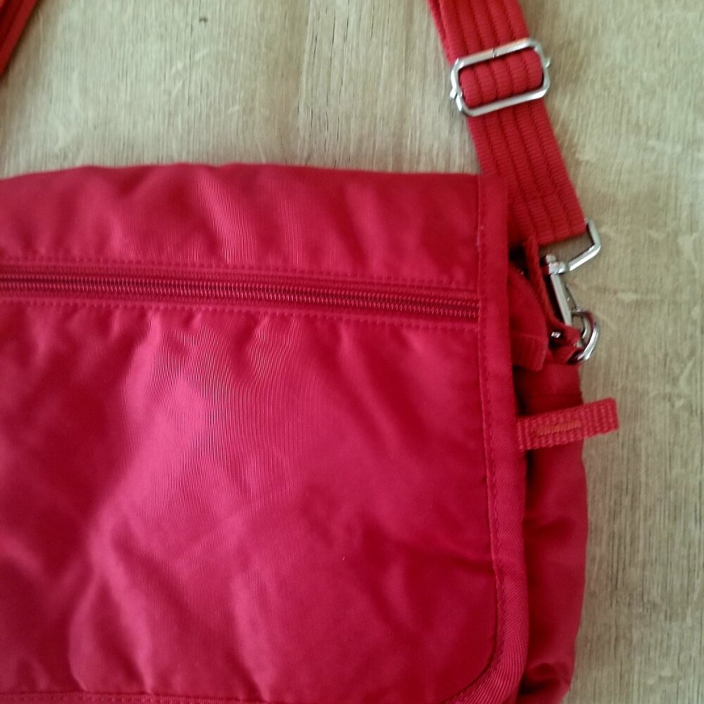 Crossbody or Shoulder Convertible Bag Purse - Picture 2 of 8